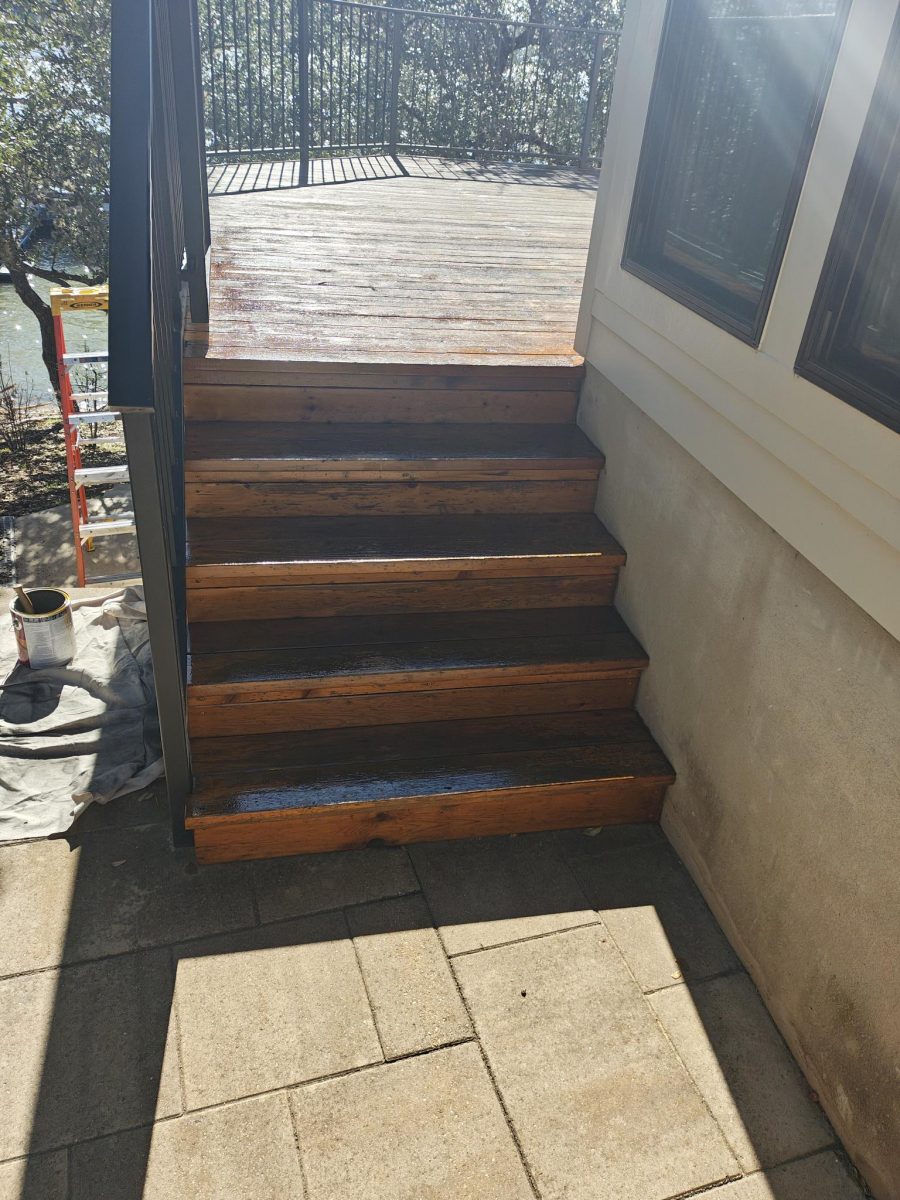 Deck steps staining Burnet, TX Preview Image 1