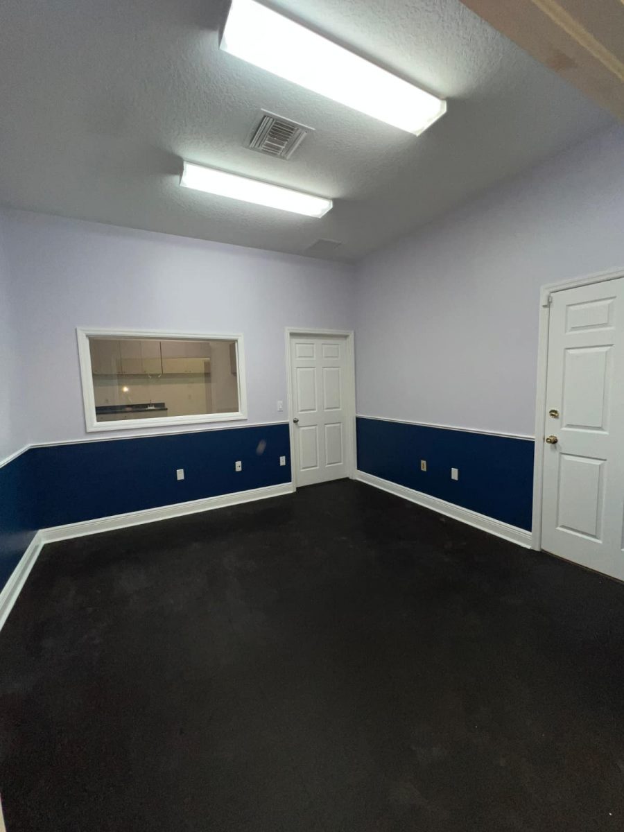 Conference room painting after picture in Greater Lakeland. Preview Image 7