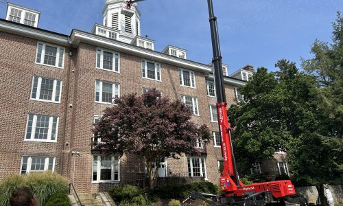 Articulating Atrium Lift