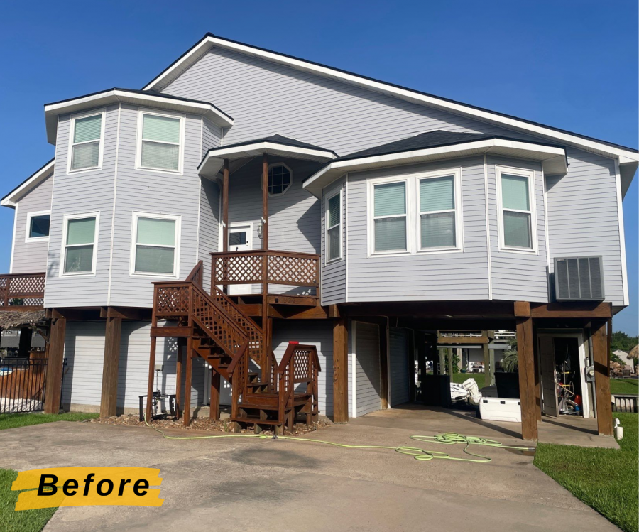 house with white siding before repaint Preview Image 1