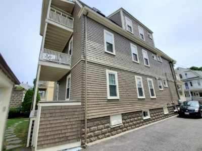 Brown Home in Arlington 4 Preview Image 3