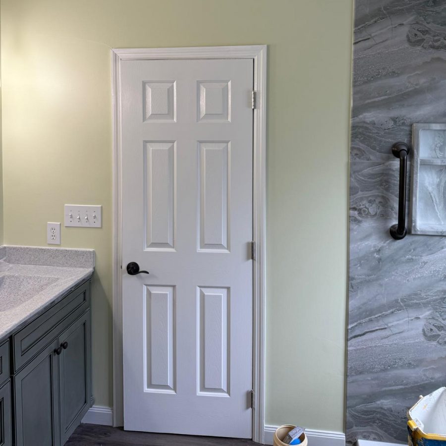 bathroom after painting Preview Image 3