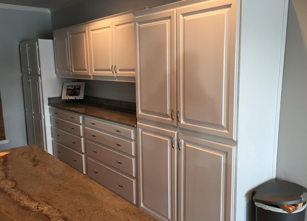 Cabinet Refinishing and Repainting After