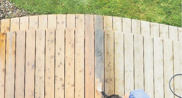 The Benefits of Deck Staining Homes in Little Rock