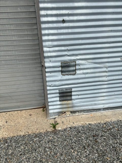 Hanger Painting Preview Image 4