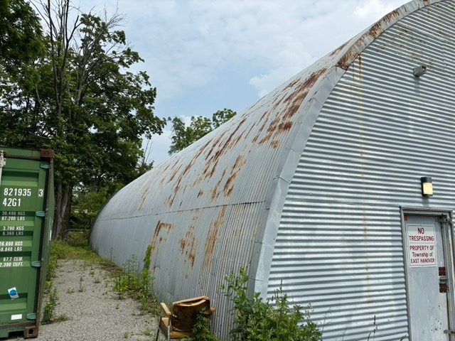 Hanger Painting Preview Image 11