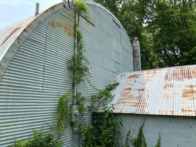 Hanger Painting Preview Image 6