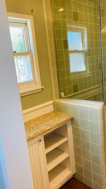 interior painting in the bathroom. Preview Image 3