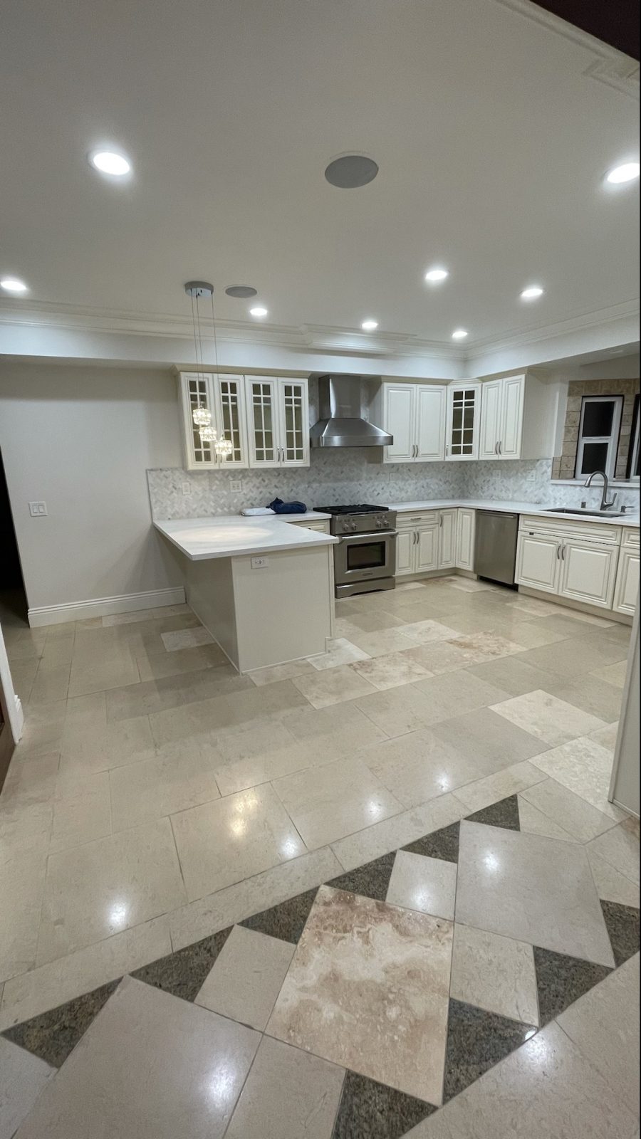 Kitchen ceiling painted white. Preview Image 11