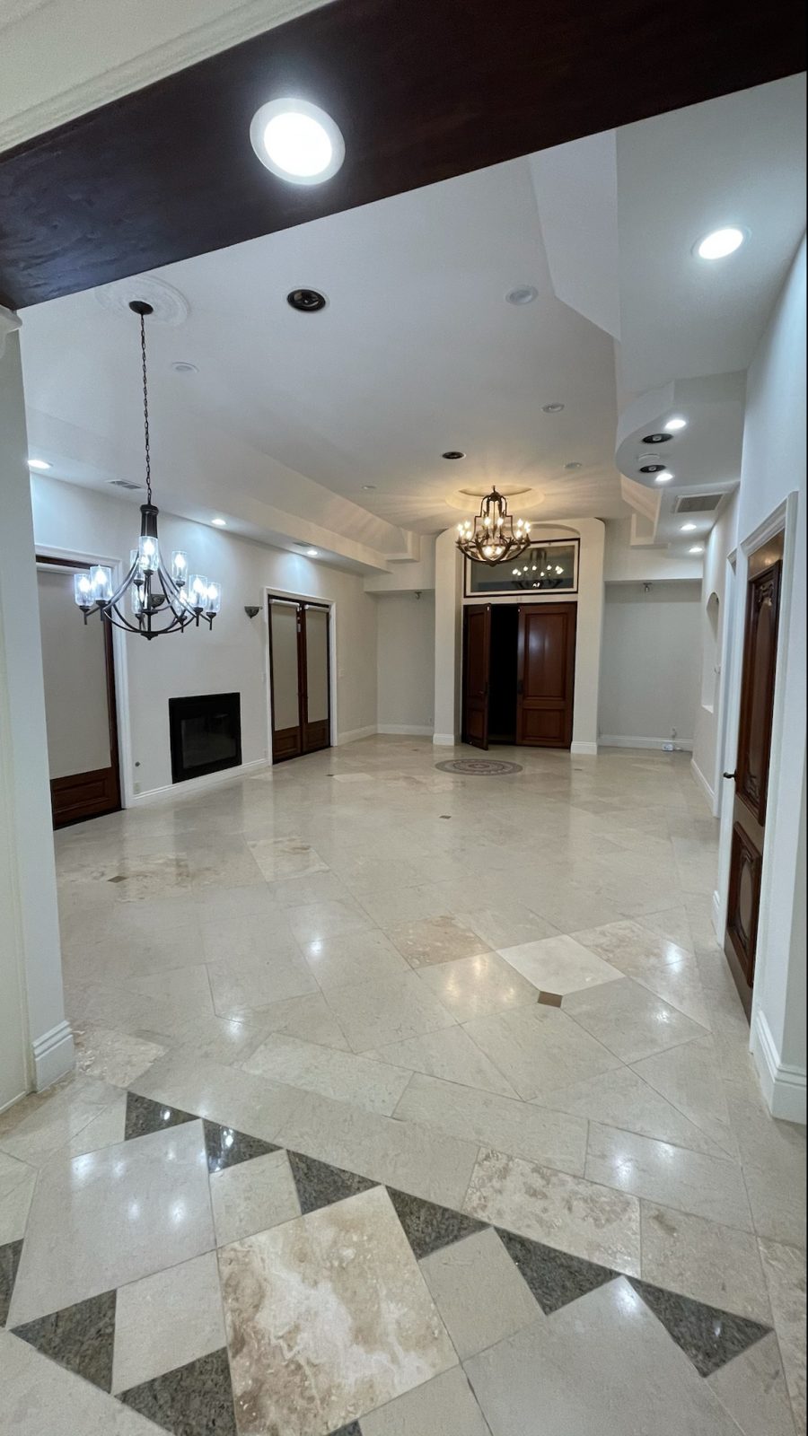 Dining room painted to match the kitchen. Preview Image 5