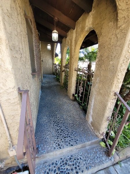 Entryway (Before) Preview Image 4