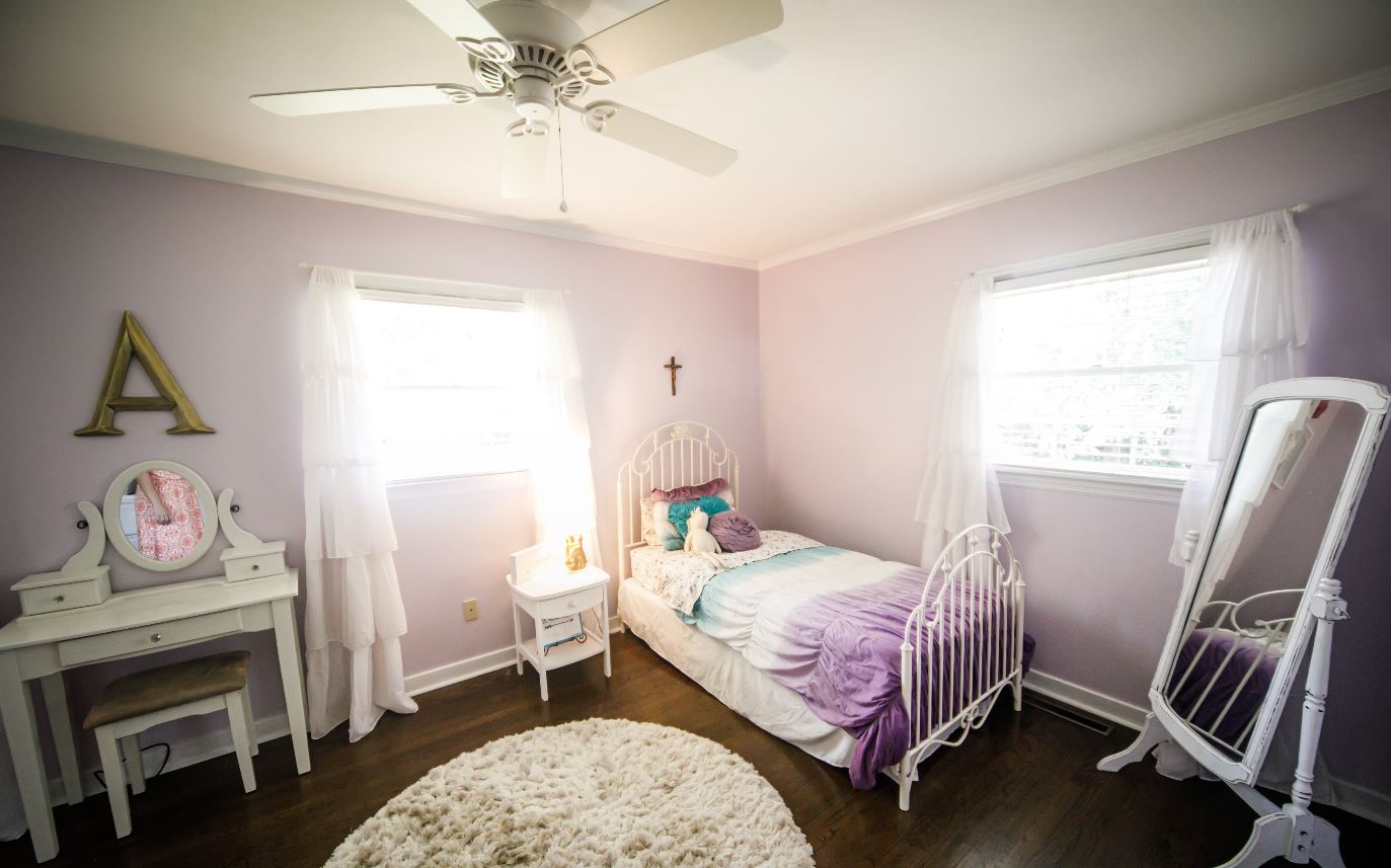 lavender and cream room