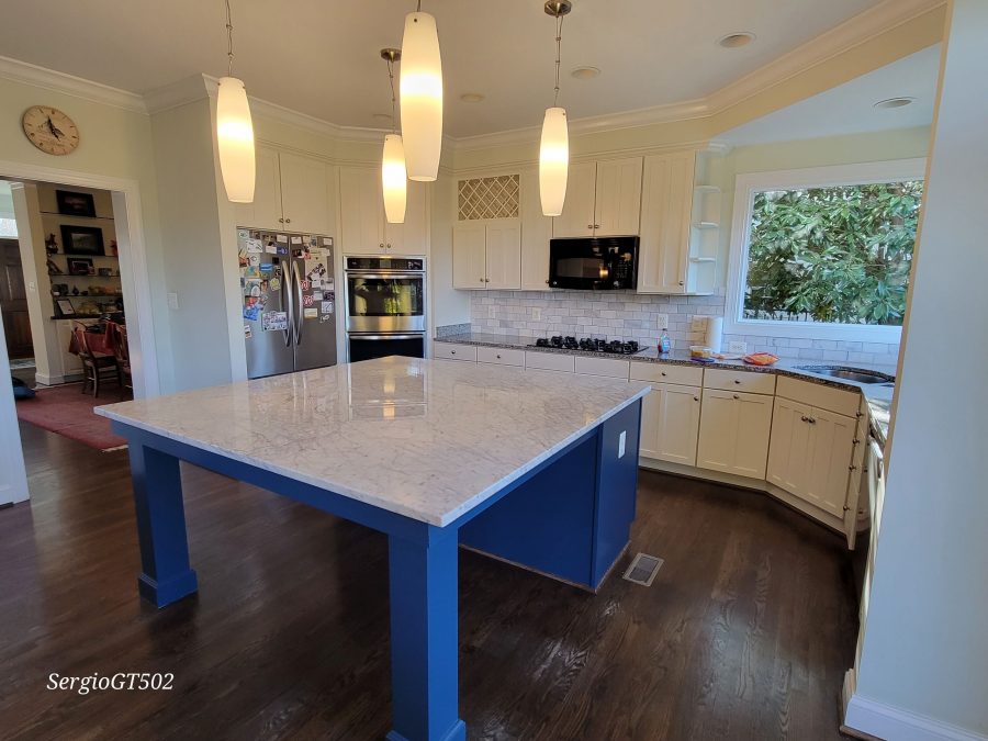 Two-Toned Kitchen Cabinets