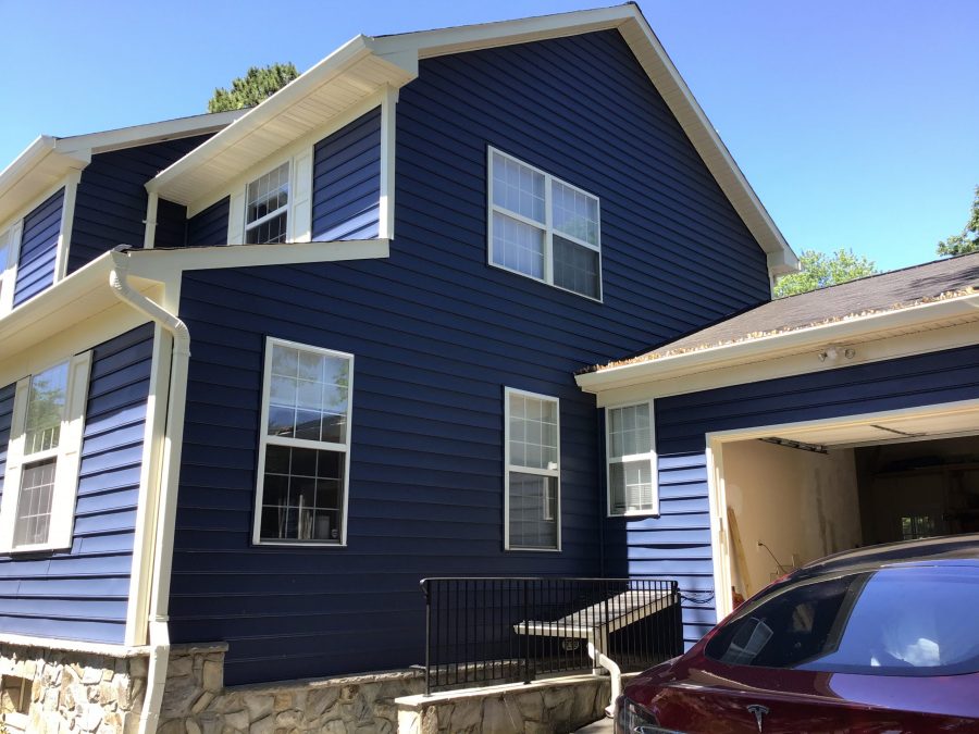 side view of blue and white home Preview Image 6