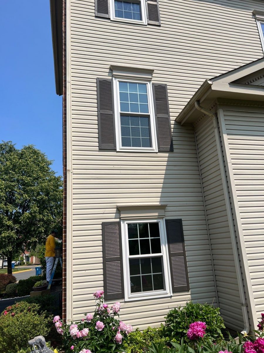 Window Sills with Updated Trim Preview Image 1