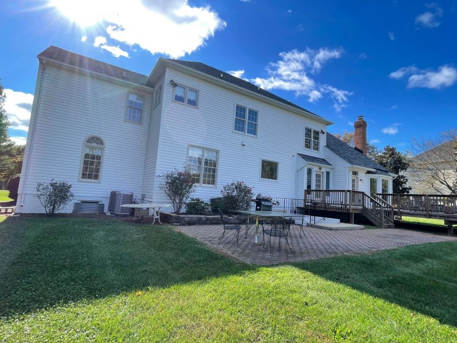 Exterior Paint of the Back of the Leesburg House Preview Image 5