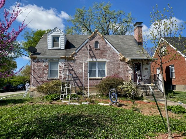 Front Exterior of Home repainted in St. Matthews - before Preview Image 9
