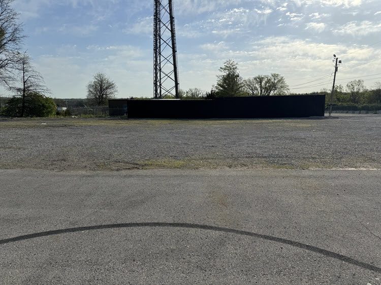 photo of repainted shipping containers in louisville Preview Image 2