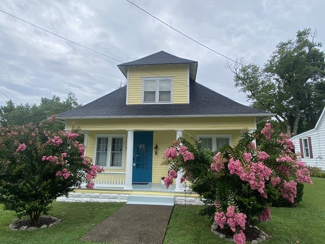 photo of repainted home in louisville kentucky Preview Image 2