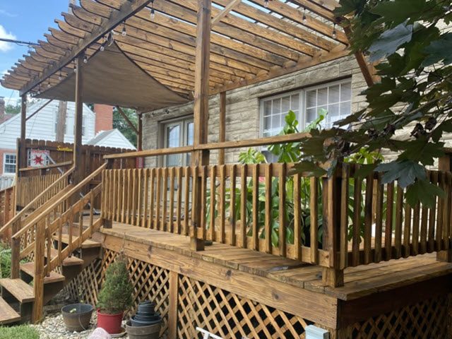 photo of stained deck in st matthews Preview Image 2