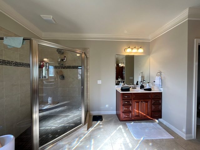 photo of repainted primary bathroom in prospect louisville Preview Image 2