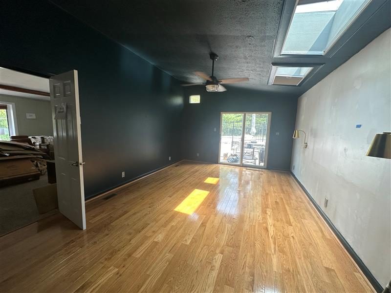 Air BnB Painters Near Louisville Shelbyville Preview Image 2