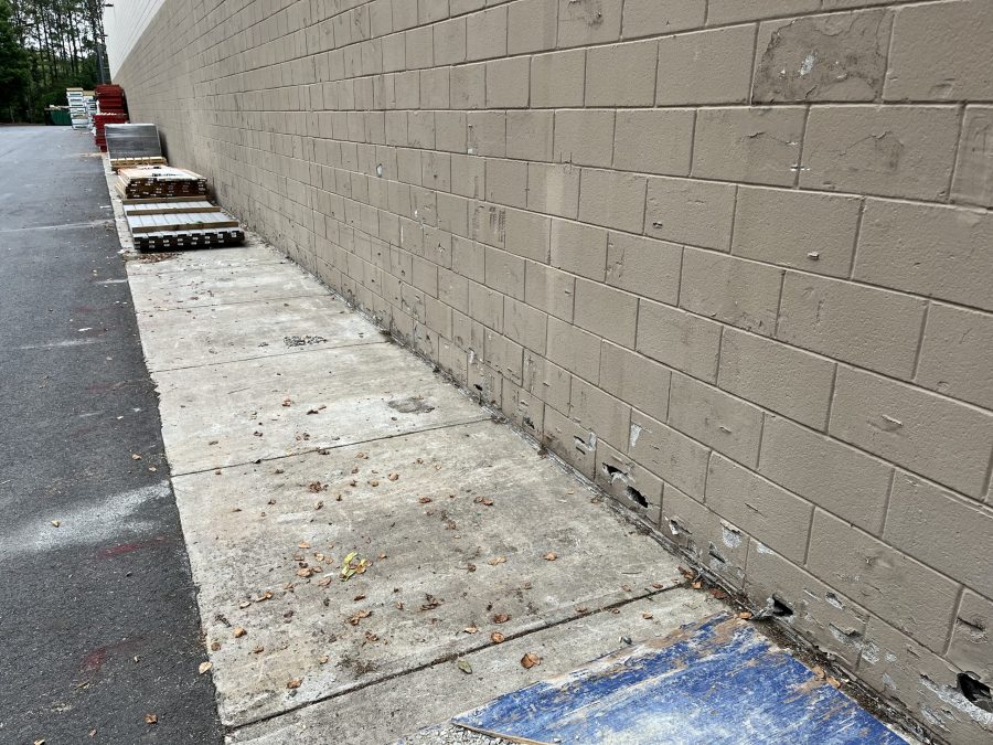 lowes exterior before repainting Preview Image 1