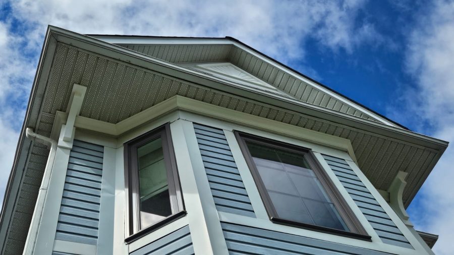 residential exterior painting trim and siding Preview Image 1