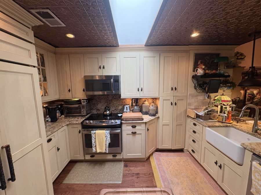Interior Cabinets Before Preview Image 2