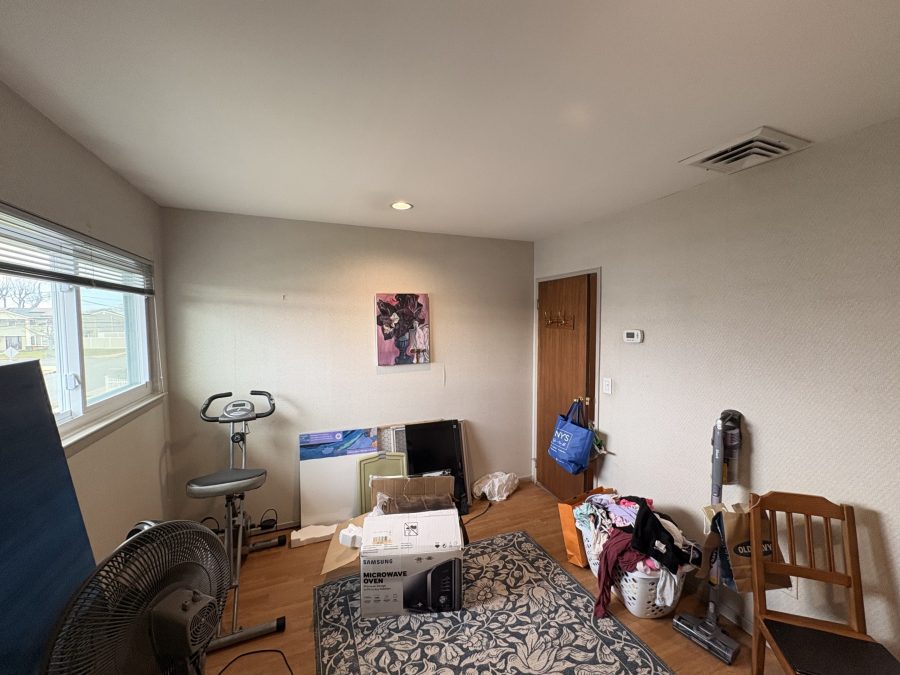 home office in wantagh before being painted Preview Image 1