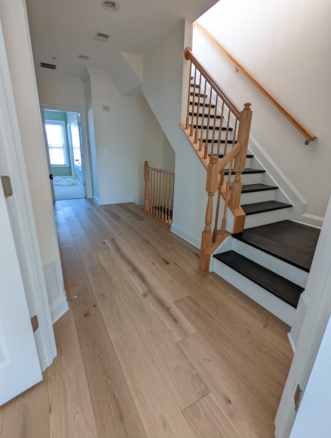 interior staircase before repainting