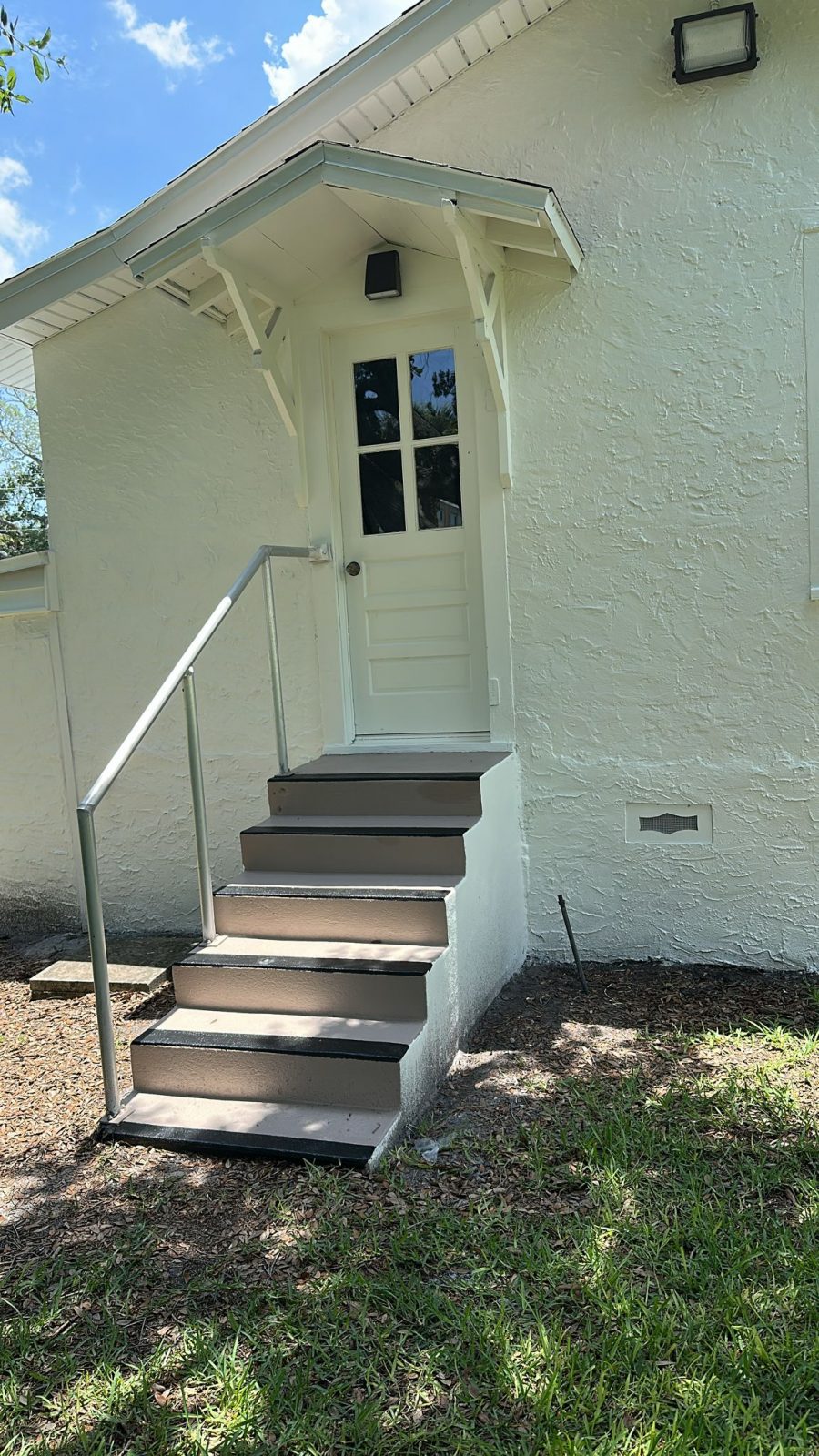 church exterior Preview Image 9