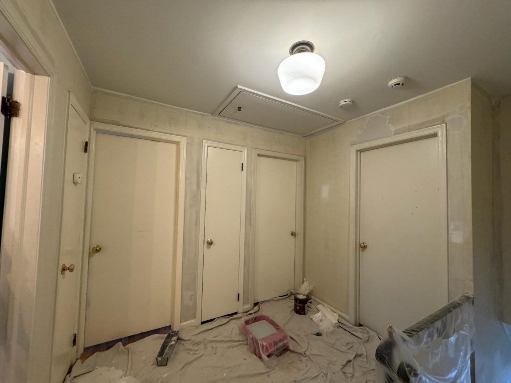 Interior Painting Transformation – Ocean Air Paint Before