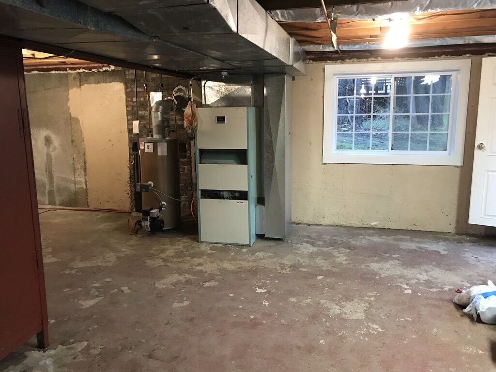 sudbury basement before paint job
