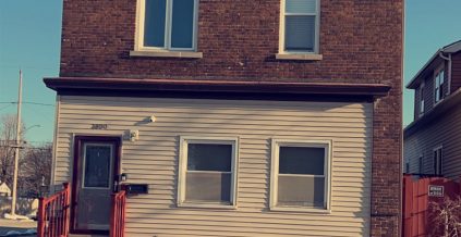 Brick & Siding Home Exterior