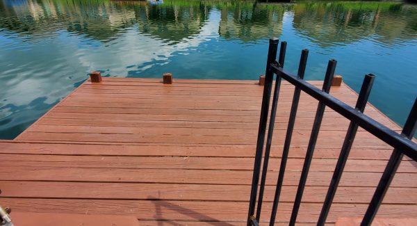 Residential Deck and Fence Staining in Missouri City, TX