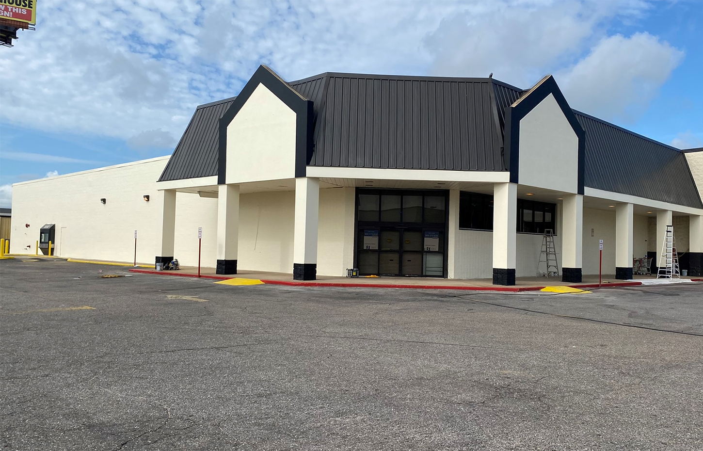 Westgate Shopping Center Repaint After