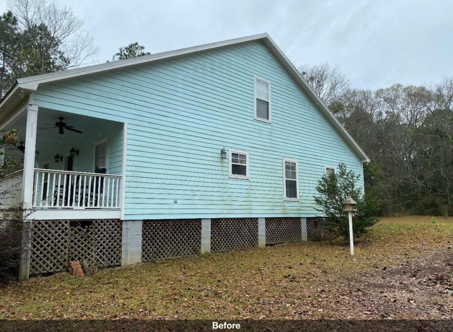 Side of house before painting Preview Image 4