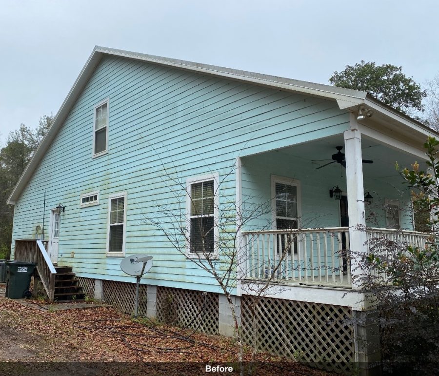 Side of house before painting Preview Image 1