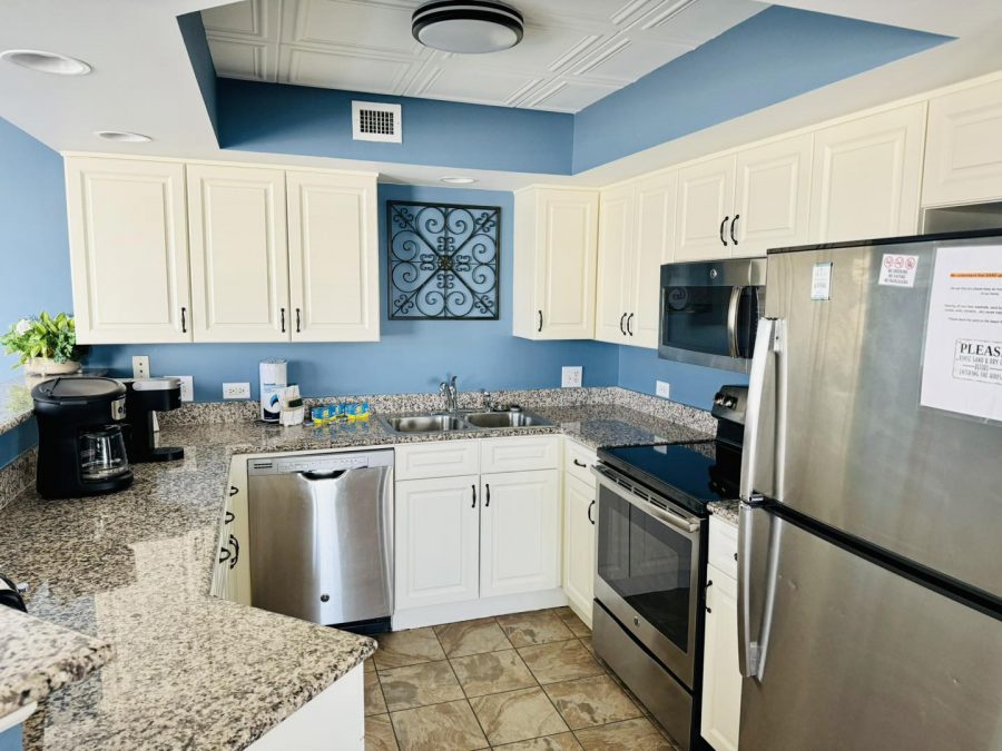 white and blue kitchen project Preview Image 1