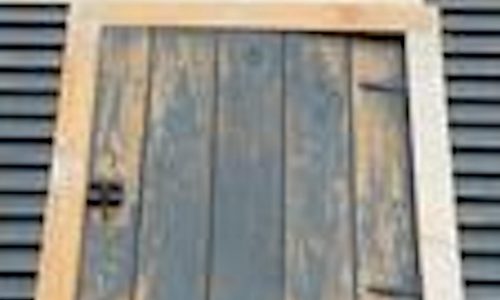 Painting Prep On House Shutter