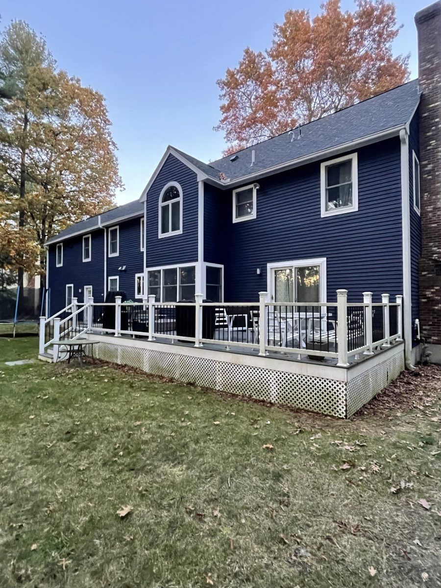 Back of home Blue exterior painting Preview Image 4