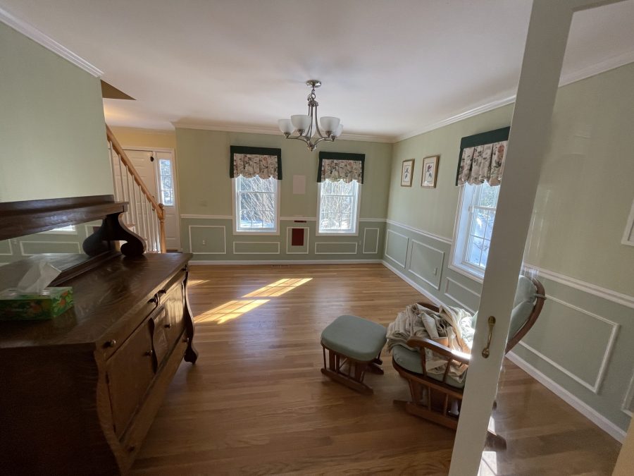 Before Professional Dining Room Painting Preview Image 2