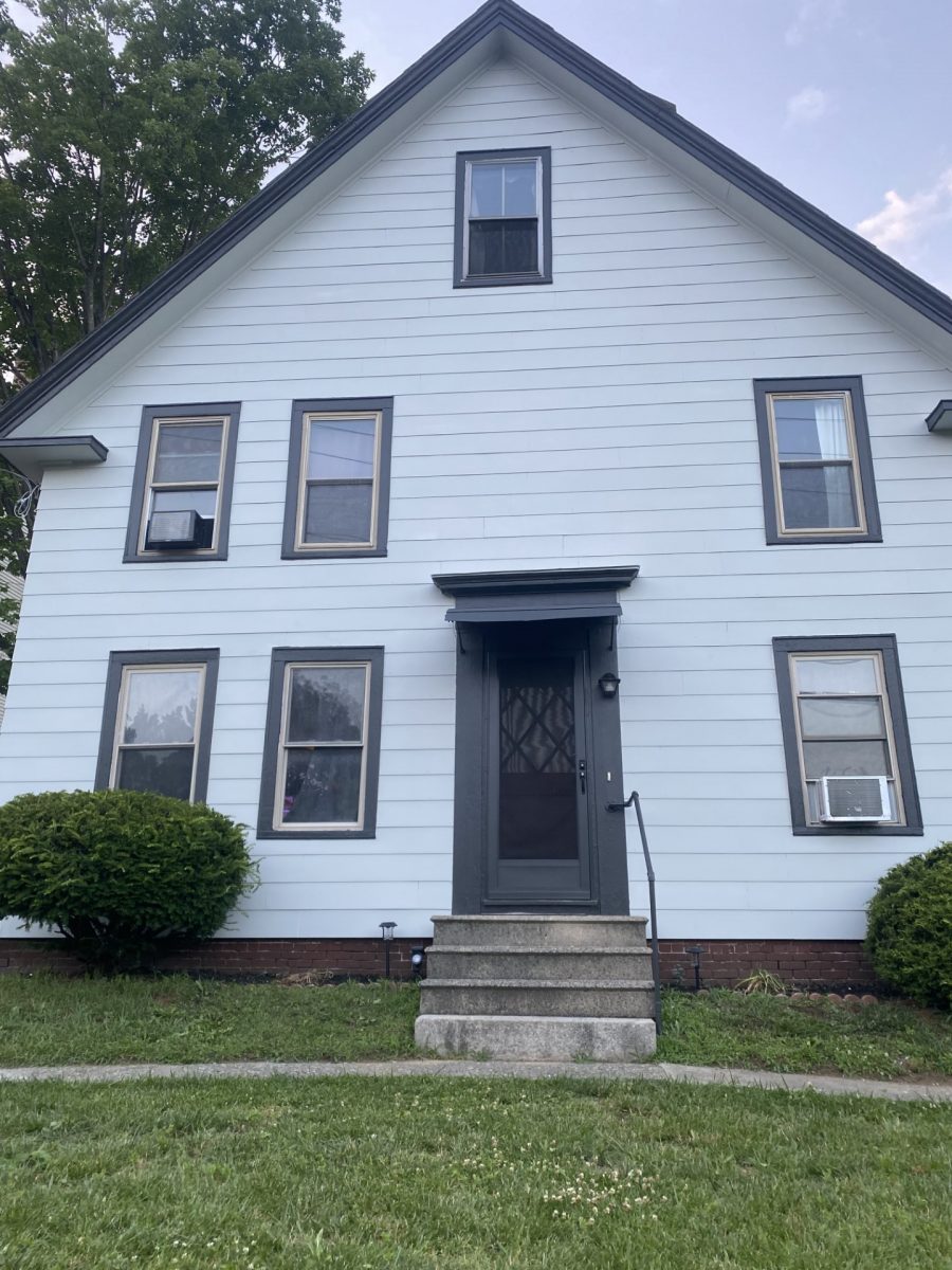 Professional House Painters Hinsdale, NH Preview Image 1