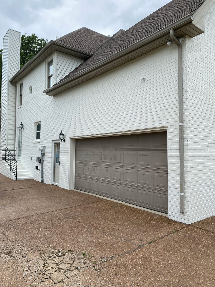 Side of brick home Preview Image 5