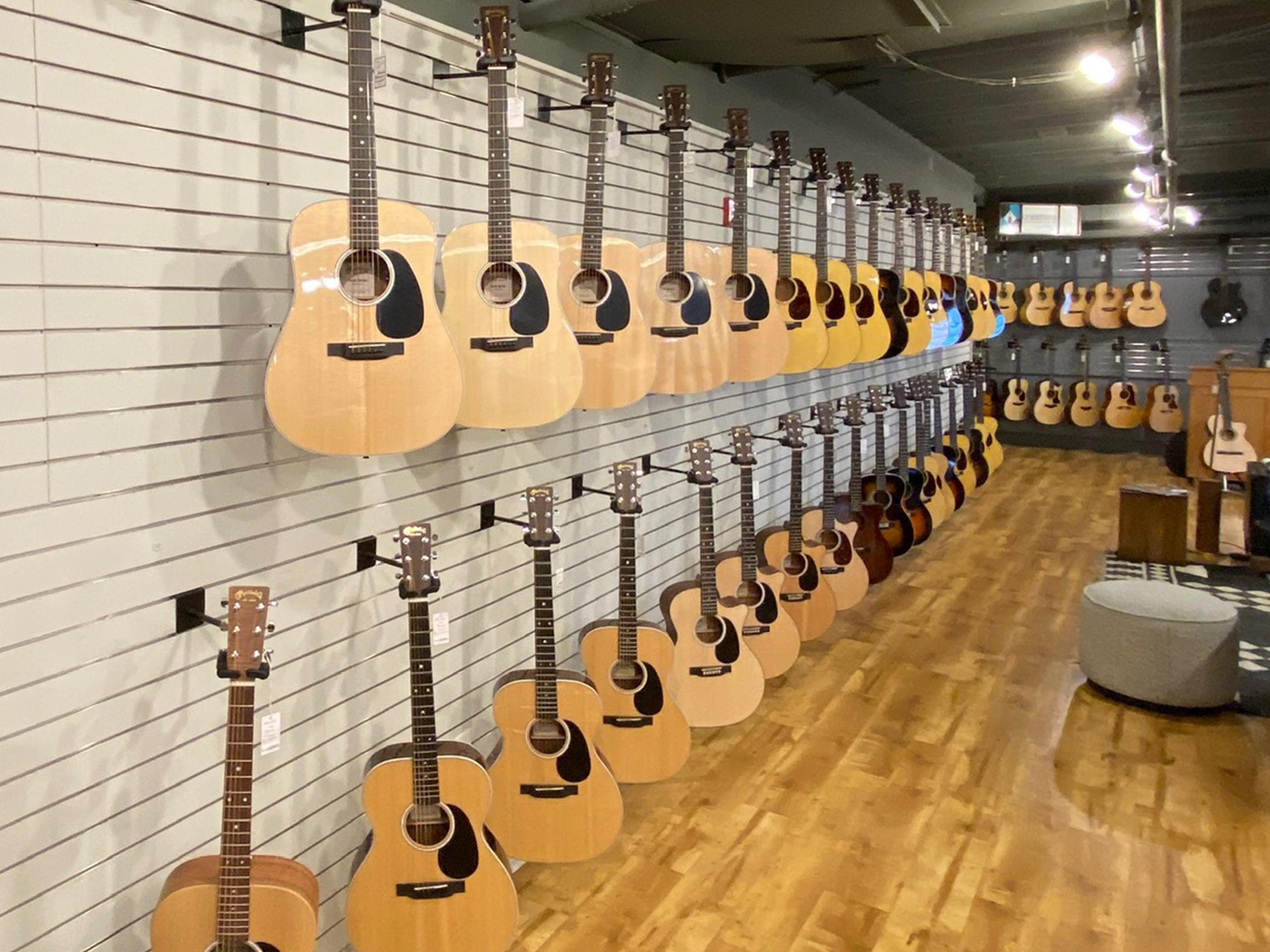 Gruhn Guitars – Guitar Shop Before
