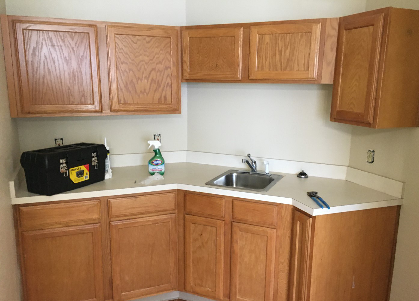Cabinets Brown to White in Franklin, TN Before
