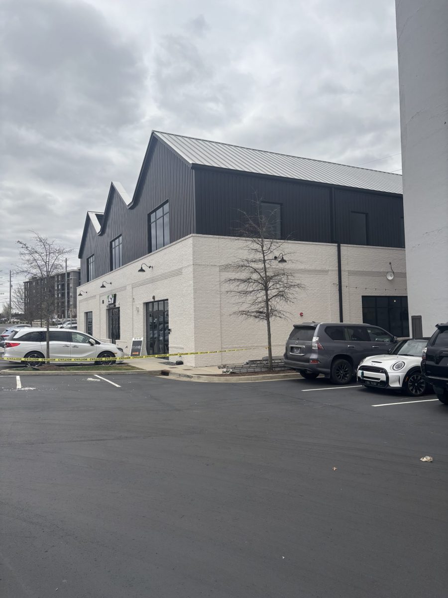 exterior of painted commercial building Preview Image 4