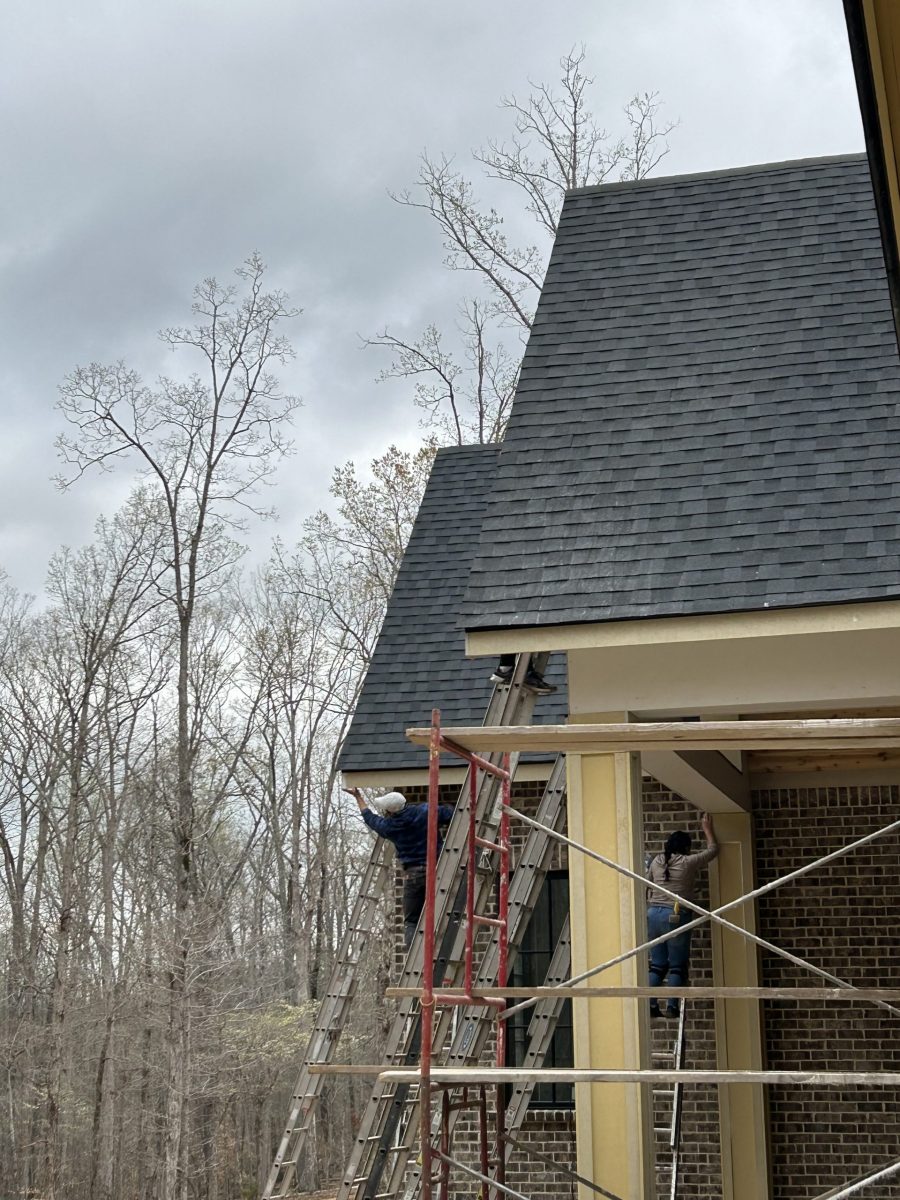 scaffolding against a house Preview Image 4