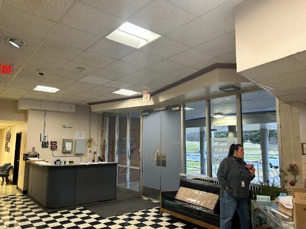 lobby before repaint Preview Image 9